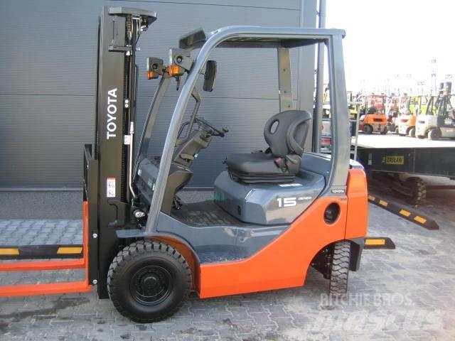 TOYOTA 028FGF15 Газові навантажувачі