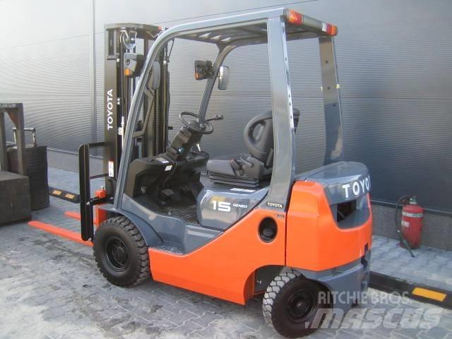 TOYOTA 028FGF15 Газові навантажувачі