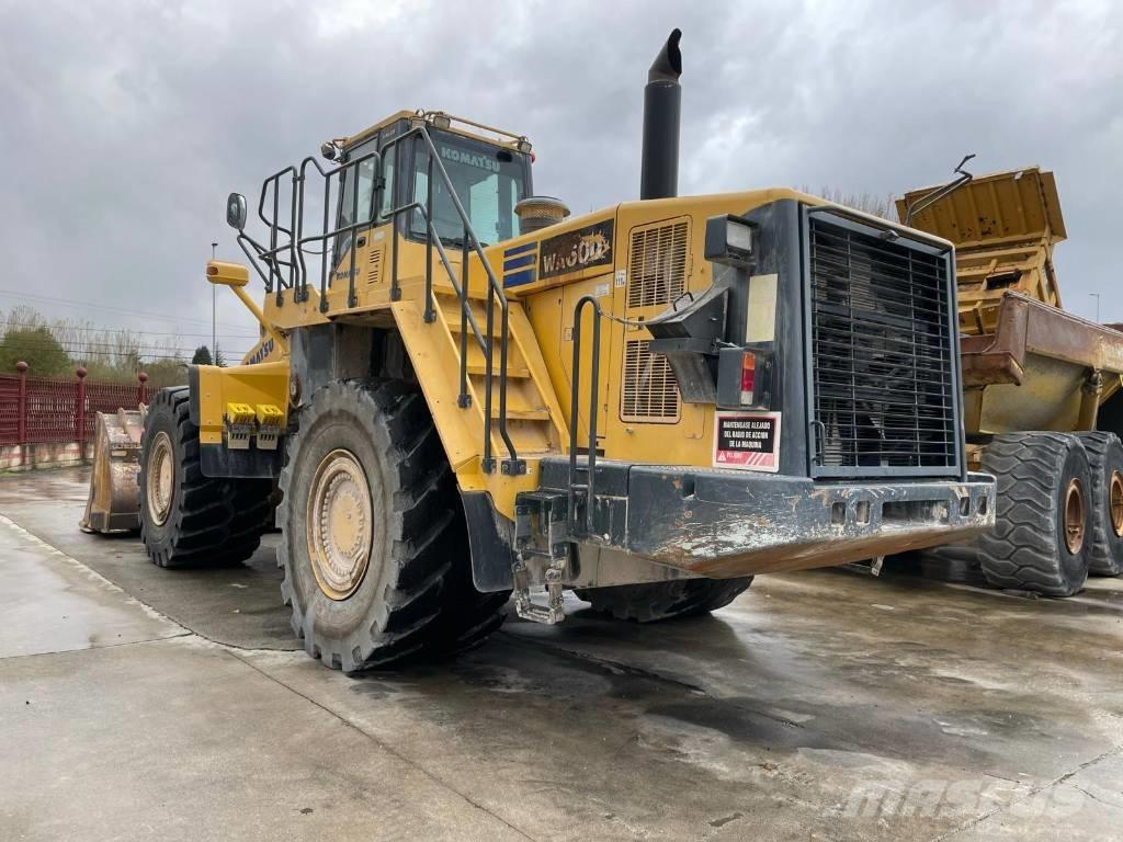 Komatsu WA 600-6 Фронтальні навантажувачі