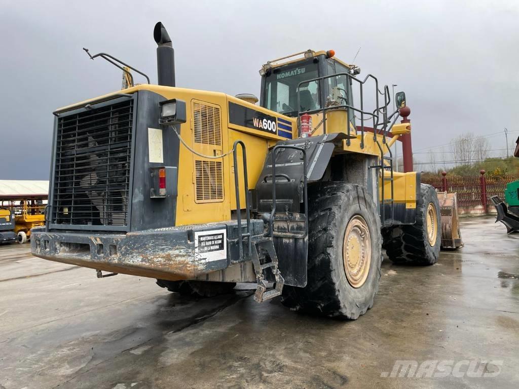 Komatsu WA 600-6 Фронтальні навантажувачі