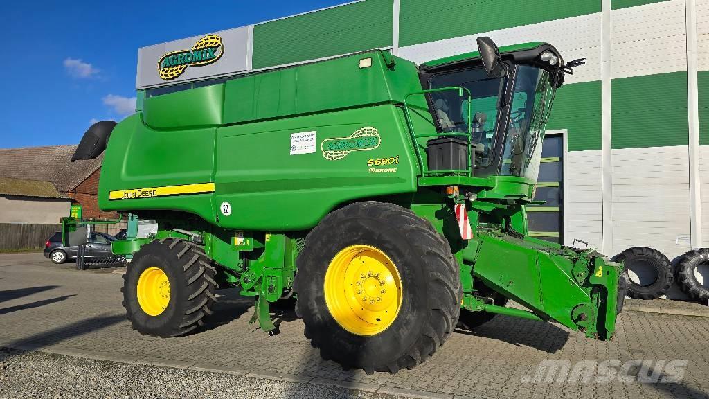 John Deere S 690 i Зернозбиральні комбайни