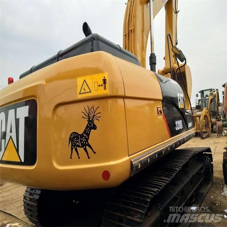 CAT 325DL Гусеничні екскаватори
