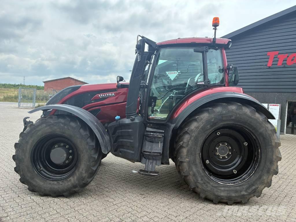 Valtra 254 Versus Трактори