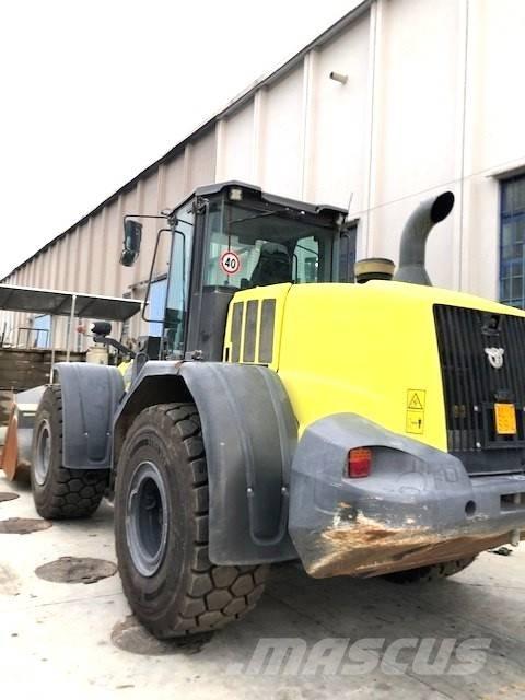 CASE 821G Фронтальні навантажувачі