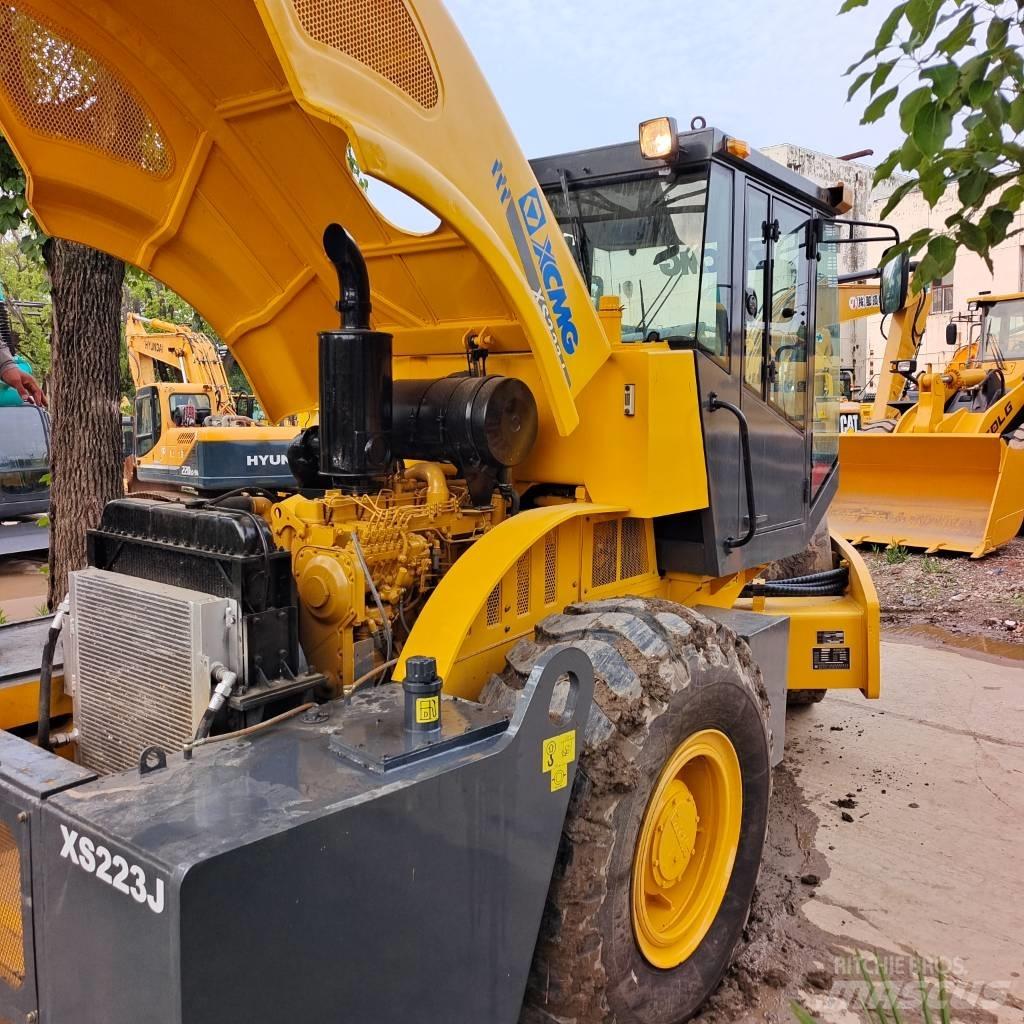 XCMG XS 223 J Грунтові котки