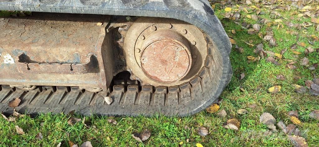 Kobelco E 70 SR Гусеничні екскаватори