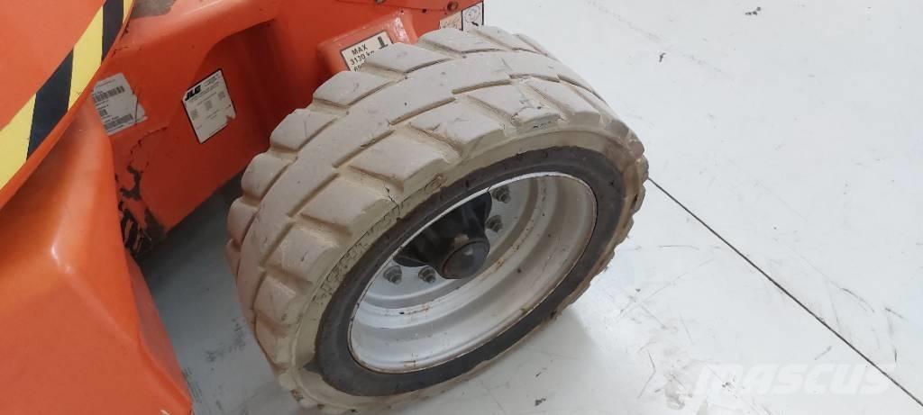 JLG E 450 AJ Колінчаті підйомники