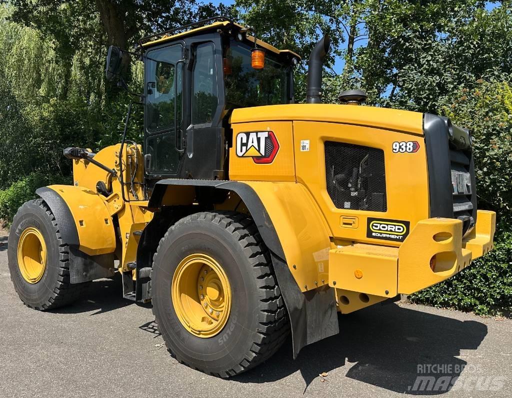 CAT 938 Фронтальні навантажувачі