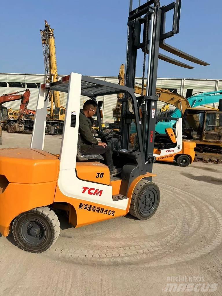 TCM FD30T6 Дизельні навантажувачі