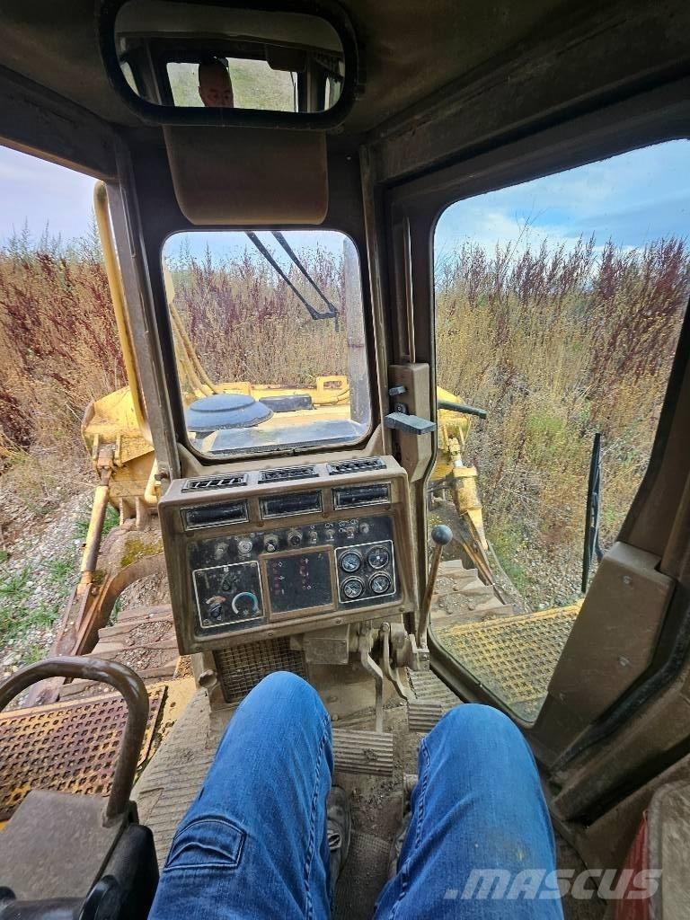 CAT D6h Гусеничні бульдозери
