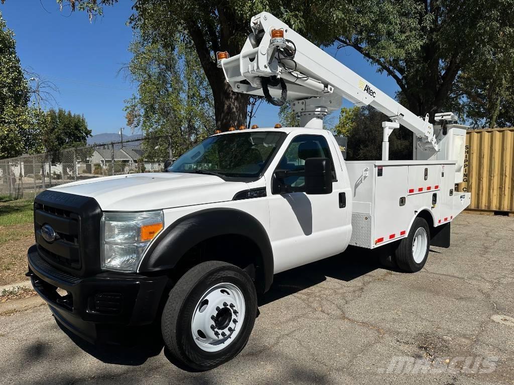 Altec AT 235 Автовишки на базі вантажівки