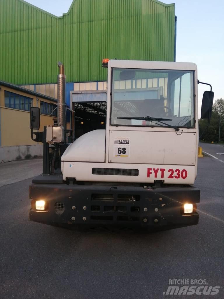  CVS FYT230 Термінальні трактори