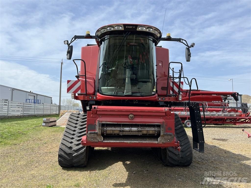 Case IH AF 7240 Зернозбиральні комбайни