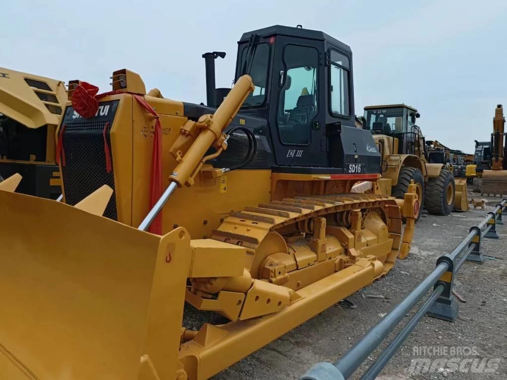 Shantui D16 Гусеничні бульдозери