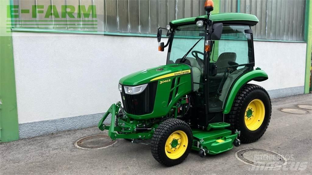 John Deere 3046R Трактори