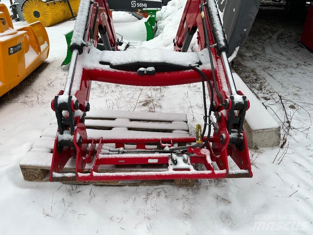 Massey Ferguson 945 Фронтальні навантажувачі та екскаватори