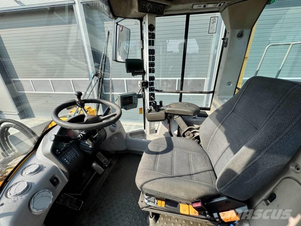 Volvo L 180 F Фронтальні навантажувачі