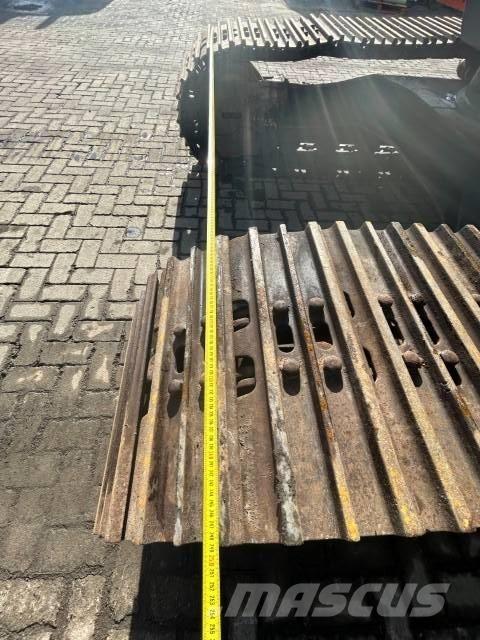 Hitachi ZX 130 Гусеничні екскаватори