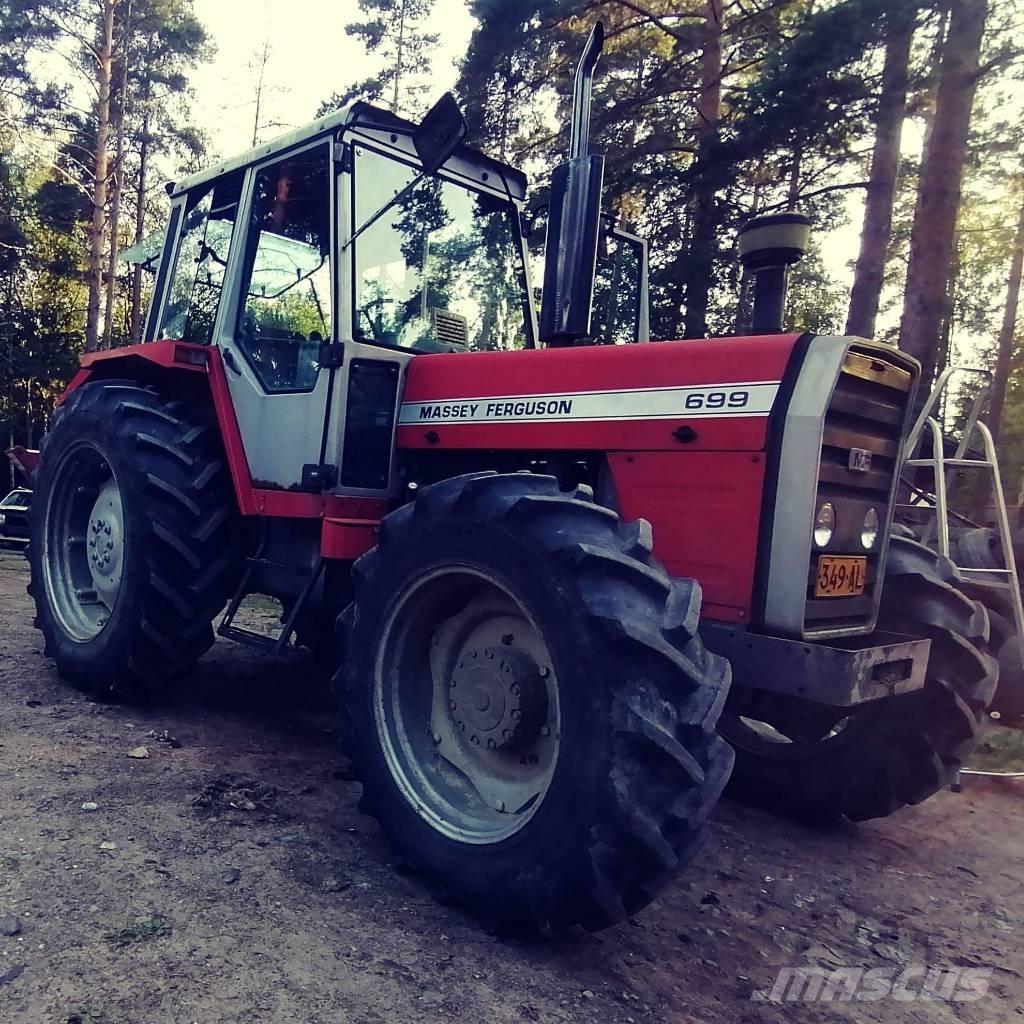 Massey Ferguson 699 Трактори