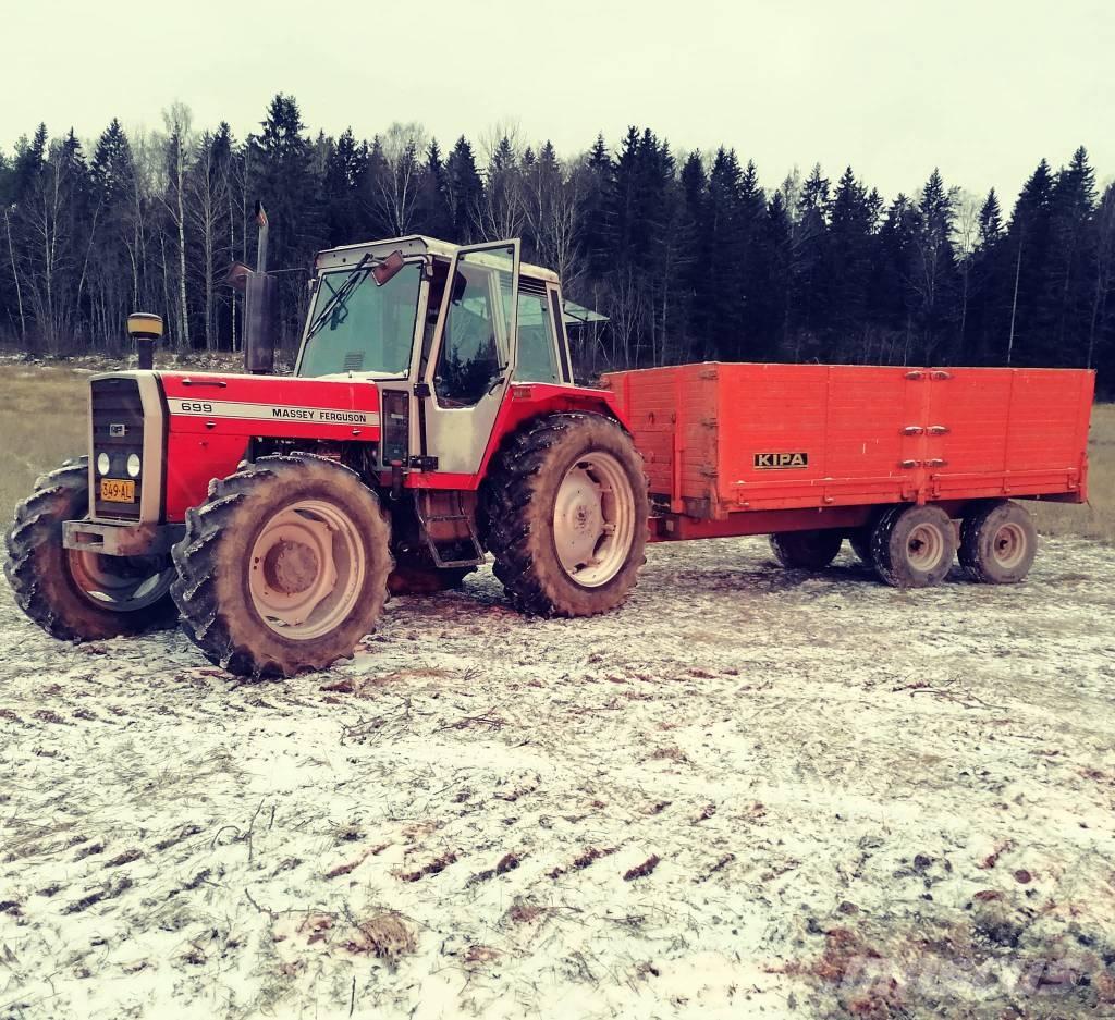 Massey Ferguson 699 Трактори