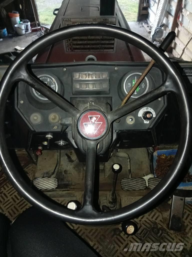 Massey Ferguson 699 Трактори