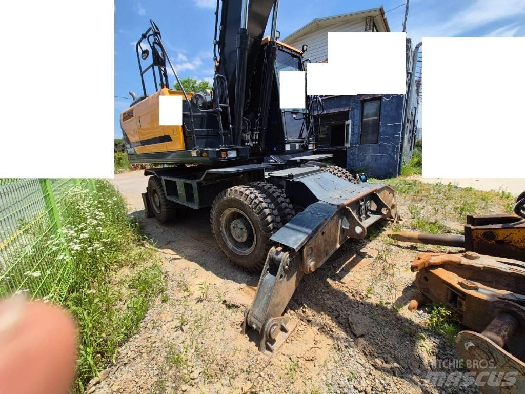 Hyundai HW 210 A Колісні екскаватори