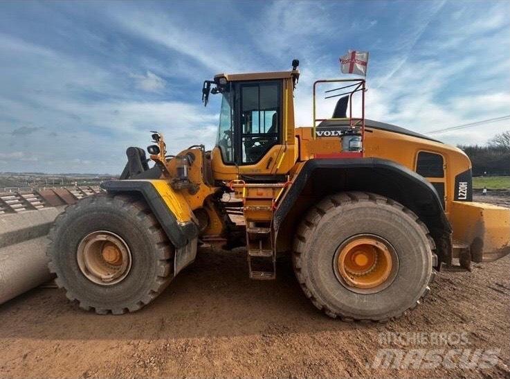 Volvo L 220 H Фронтальні навантажувачі