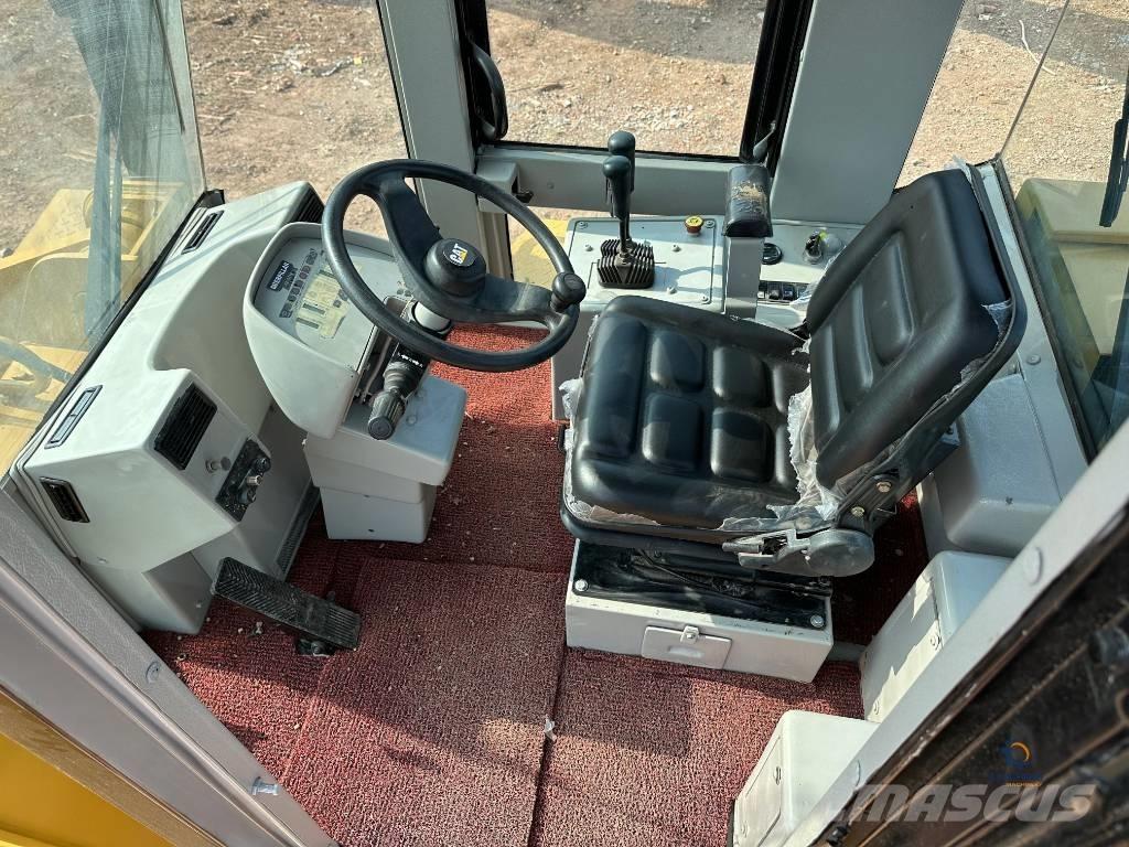 CAT 950G Фронтальні навантажувачі