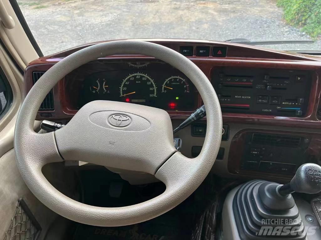 Toyota Coaster Bus Мікроавтобуси