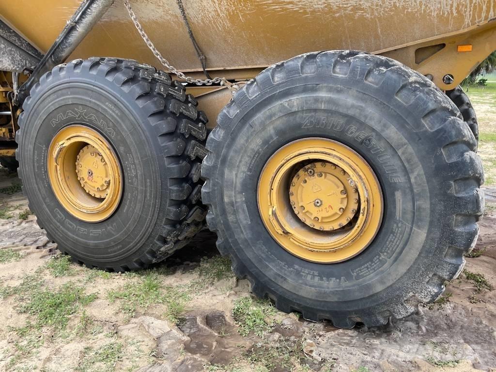CAT 740 GC Зчленовані самоскиди