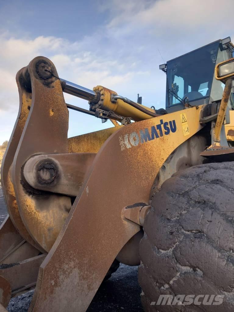 Komatsu WA 600-6 Фронтальні навантажувачі