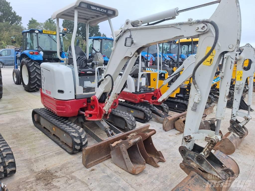 Takeuchi TB23R Міні-екскаватори < 7т