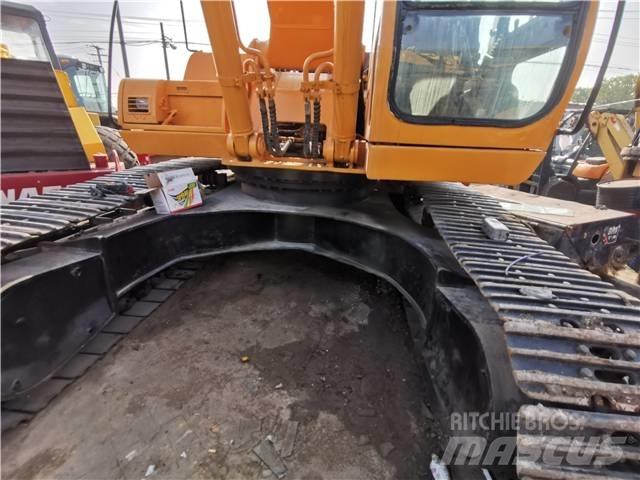 Hyundai R300LC-7 Гусеничні екскаватори