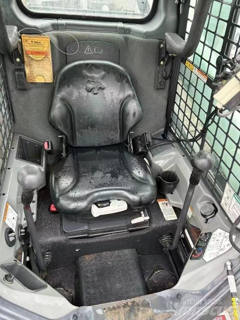 Bobcat S 750 Міні-навантажувачі