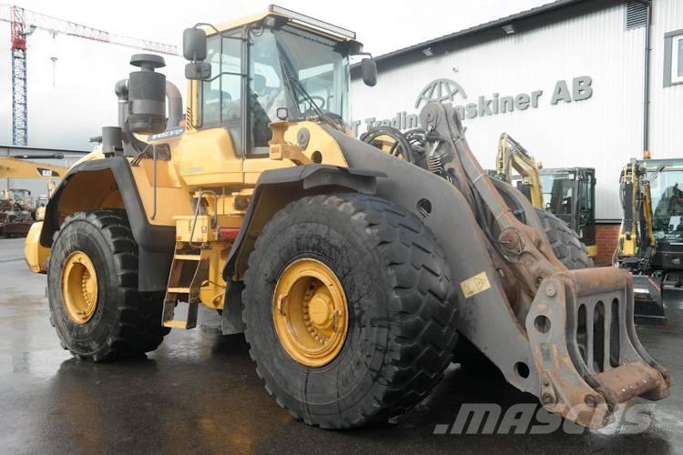 Volvo L220G Фронтальні навантажувачі