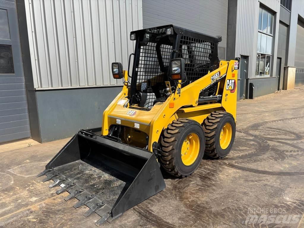 CAT 216B3 Фронтальні навантажувачі