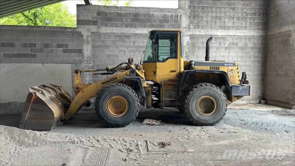 Komatsu WA 320-3H Фронтальні навантажувачі
