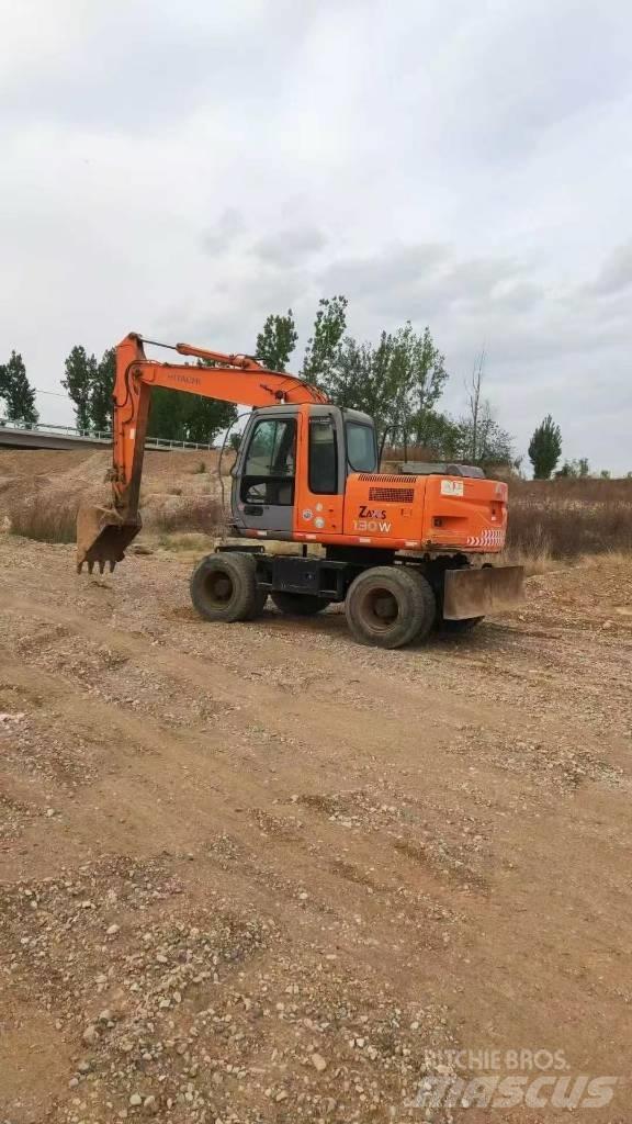 Hitachi ZX130W Колісні екскаватори