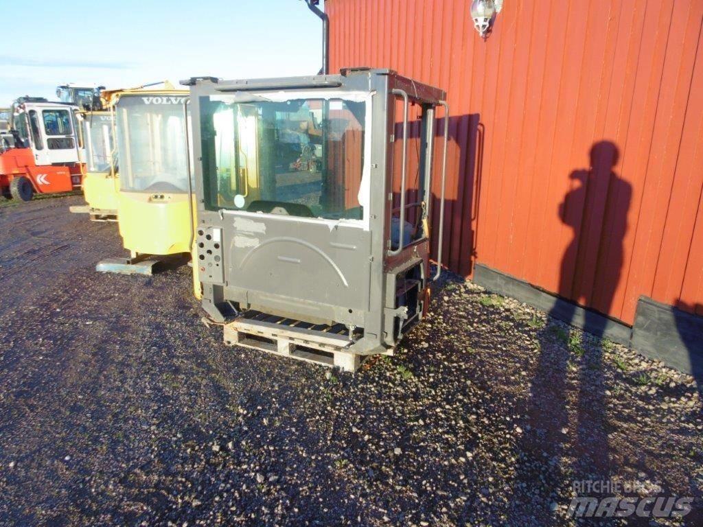  Hytt Volvo L60F Кабіна