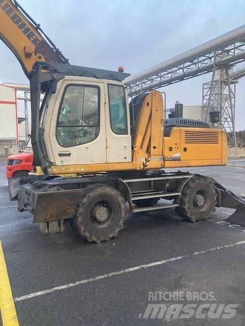 Liebherr 924C-LI Колісні екскаватори