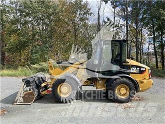 CAT 906M Фронтальні навантажувачі