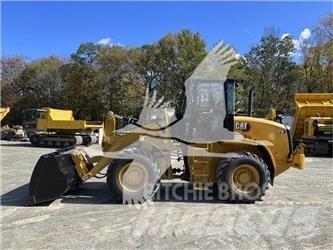 CAT 910 Фронтальні навантажувачі