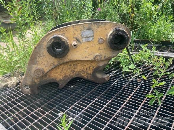 CAT 320 Швидкі з`єднувачі