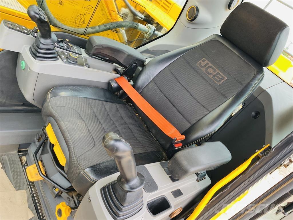 JCB 220XLC Гусеничні екскаватори