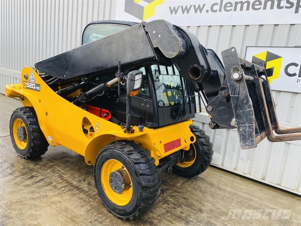 JCB 520-40 Телескопічні навантажувачі