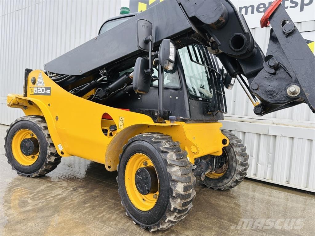 JCB 520-40 Телескопічні навантажувачі