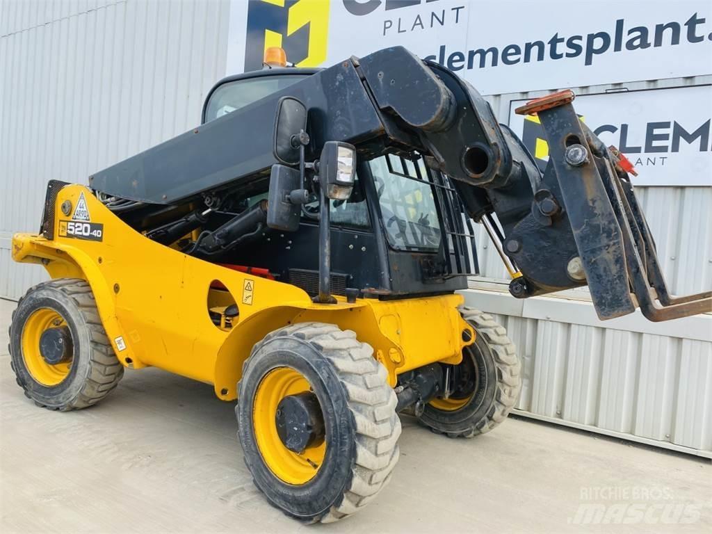 JCB 520-40 Телескопічні навантажувачі