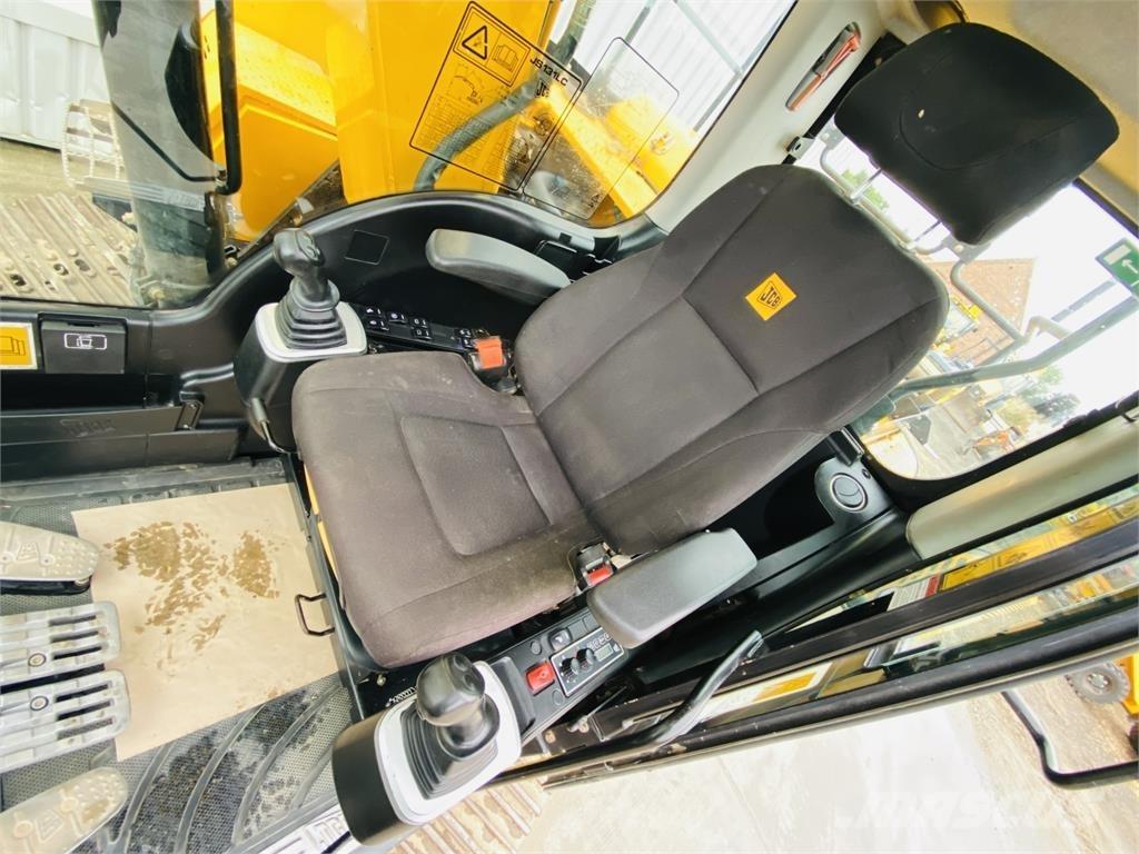 JCB JS131LC+ Гусеничні екскаватори