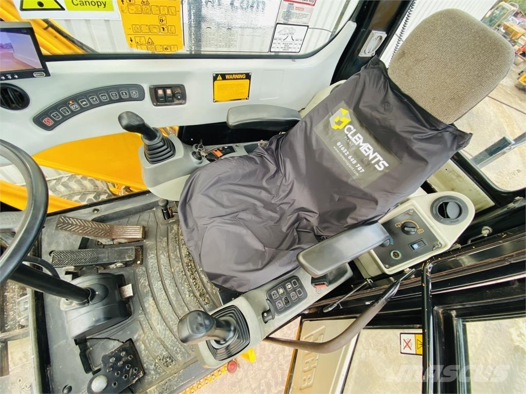 JCB JS160W Гусеничні екскаватори