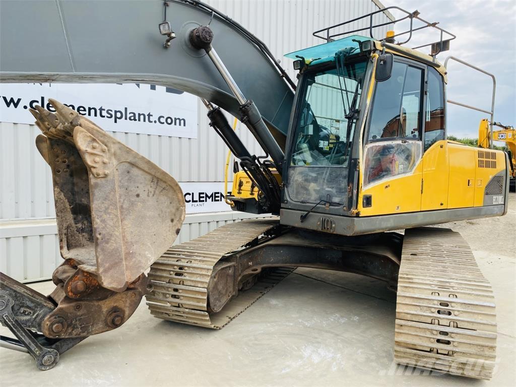 Volvo EC210CL Гусеничні екскаватори